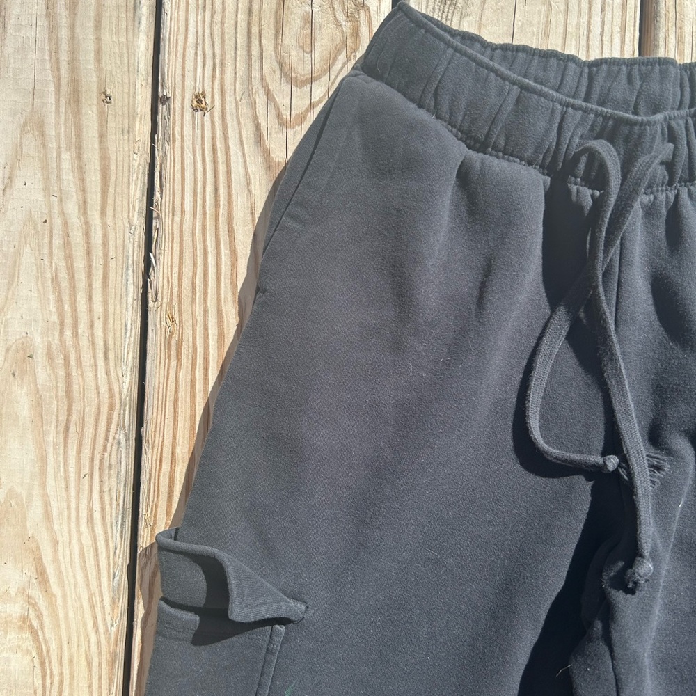 Gilly Hicks Black cotton cargo sweatpants with elastic waistband Size Small Flaw - Picture 3 of 16